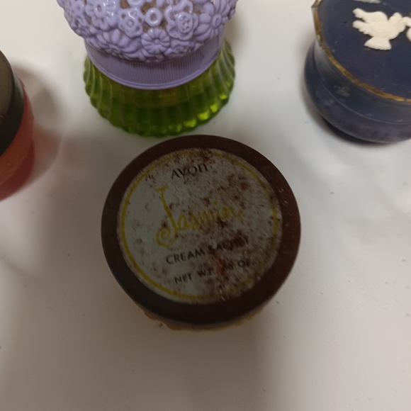 !4 avon cream sachet jars - Picture 3 of 5
